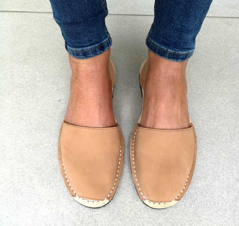 Why Are Avarca Sandals So Comfortable? The Secret Behind the Fit