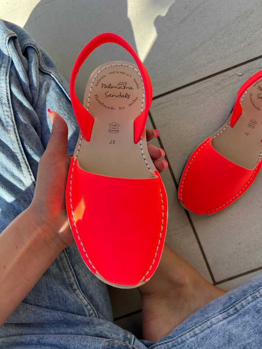 Neon Coral Avarca