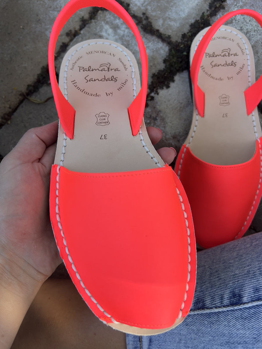 Neon Coral Avarca