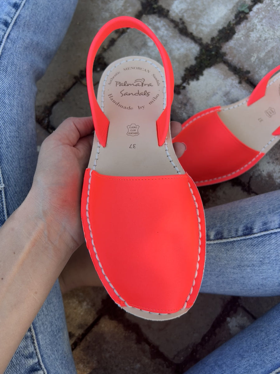 Neon Coral Avarca
