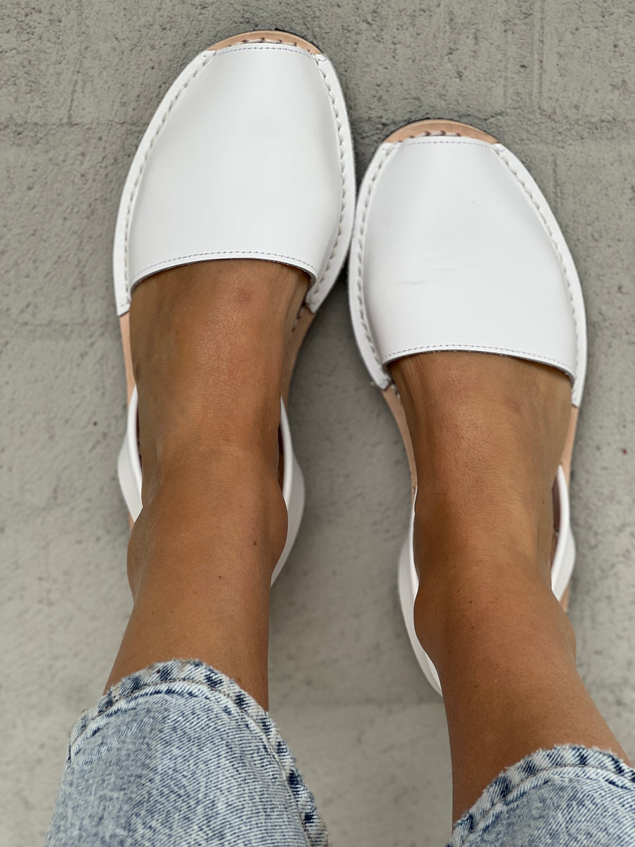 White Leather Avarca