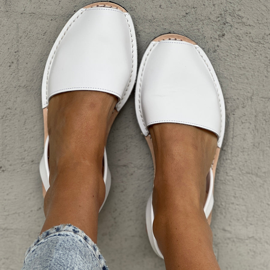 White Leather Avarca