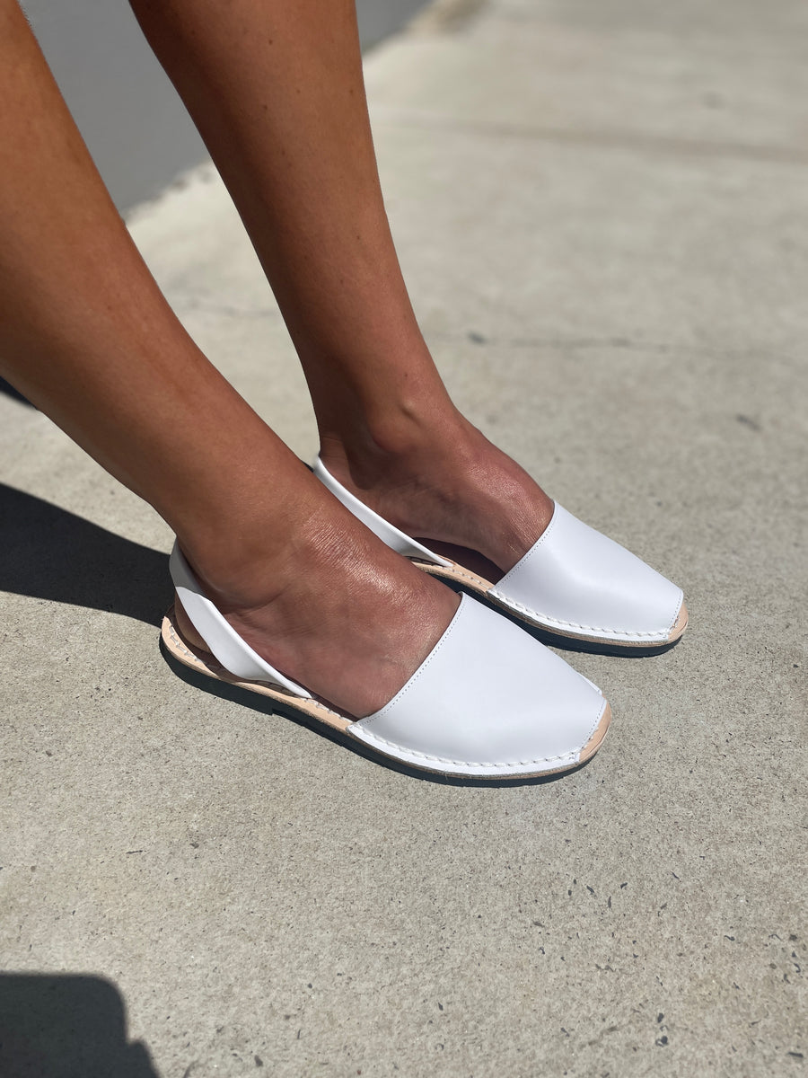 White Leather Avarca