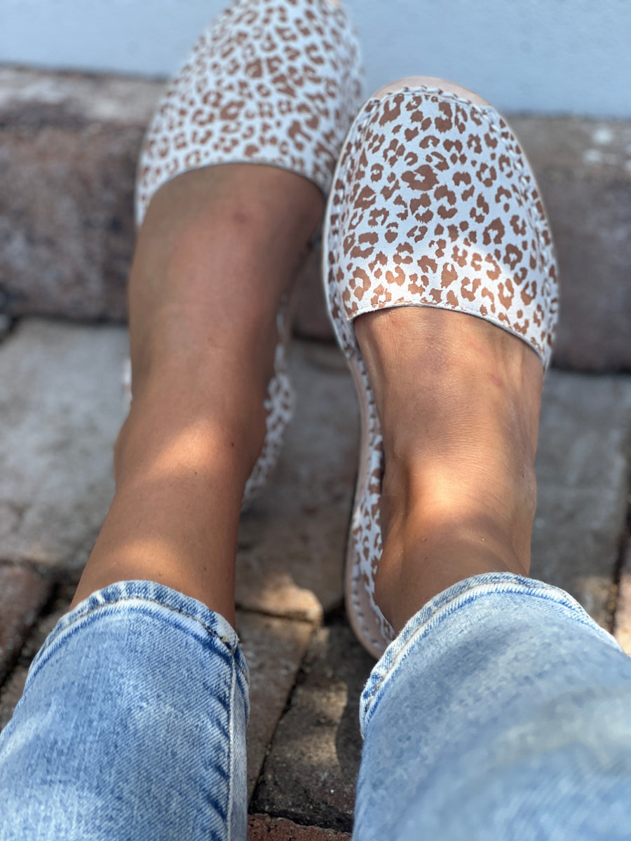 Tan Leopard Avarca
