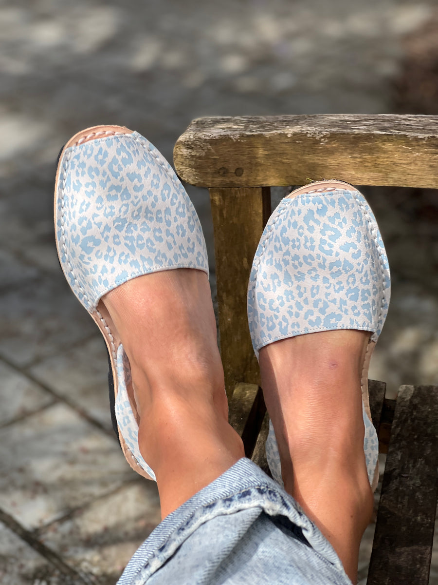 Blue Leopard Avarca