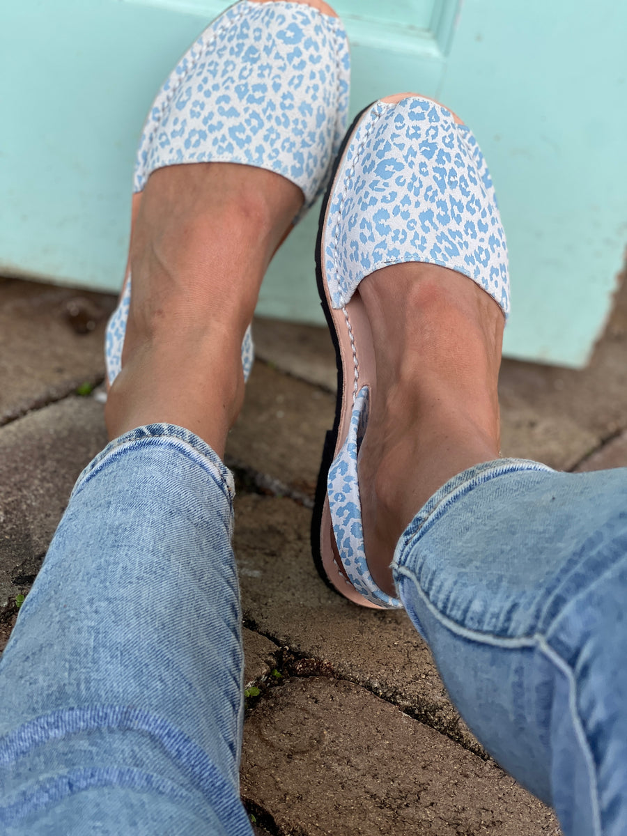 Blue Leopard Avarca