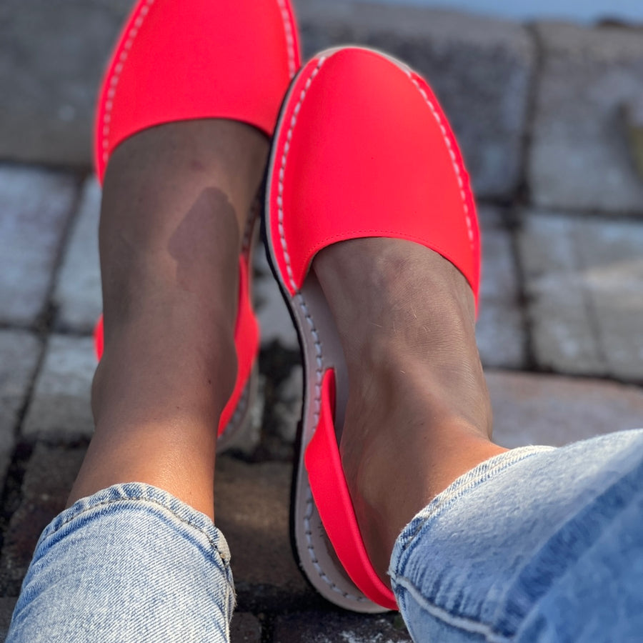 Neon Coral Avarca