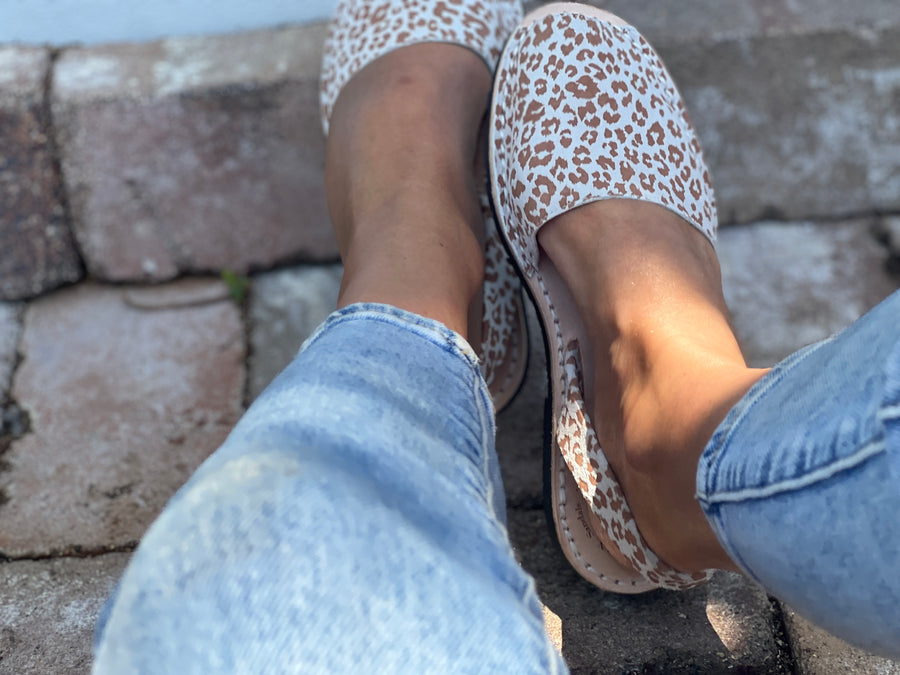 Tan Leopard Avarca