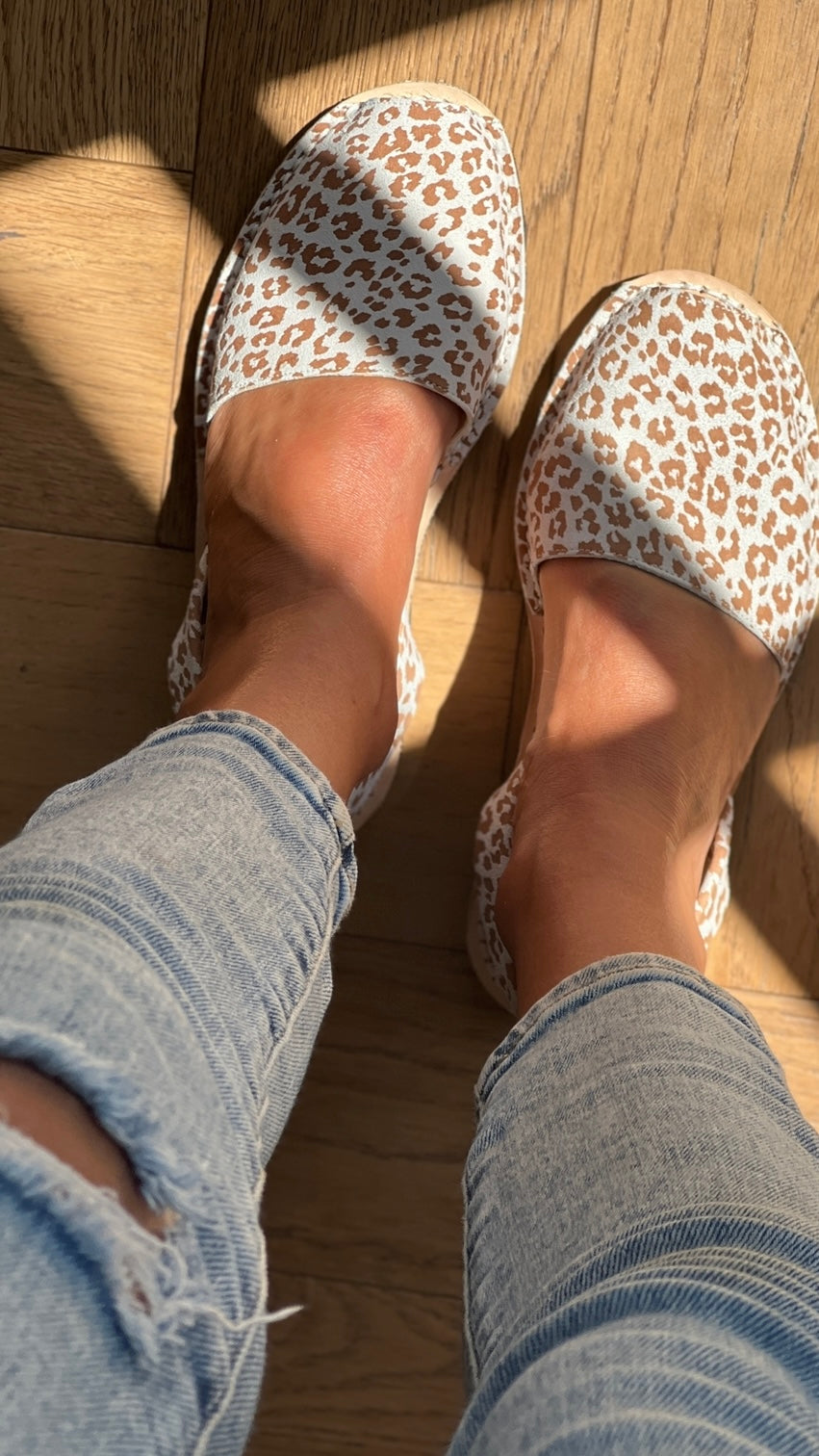 Tan Leopard Avarca