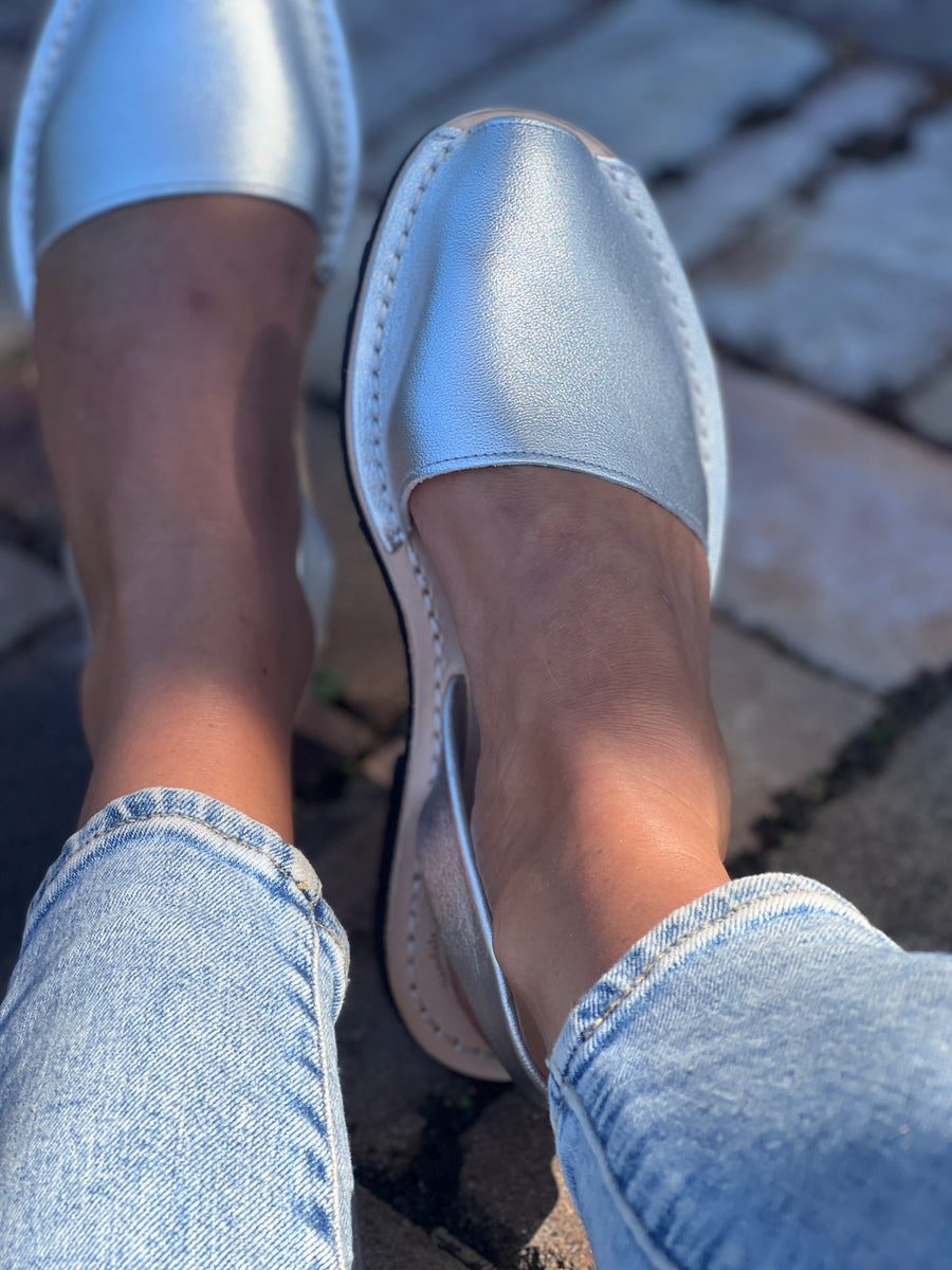 Silver Metallic Avarca