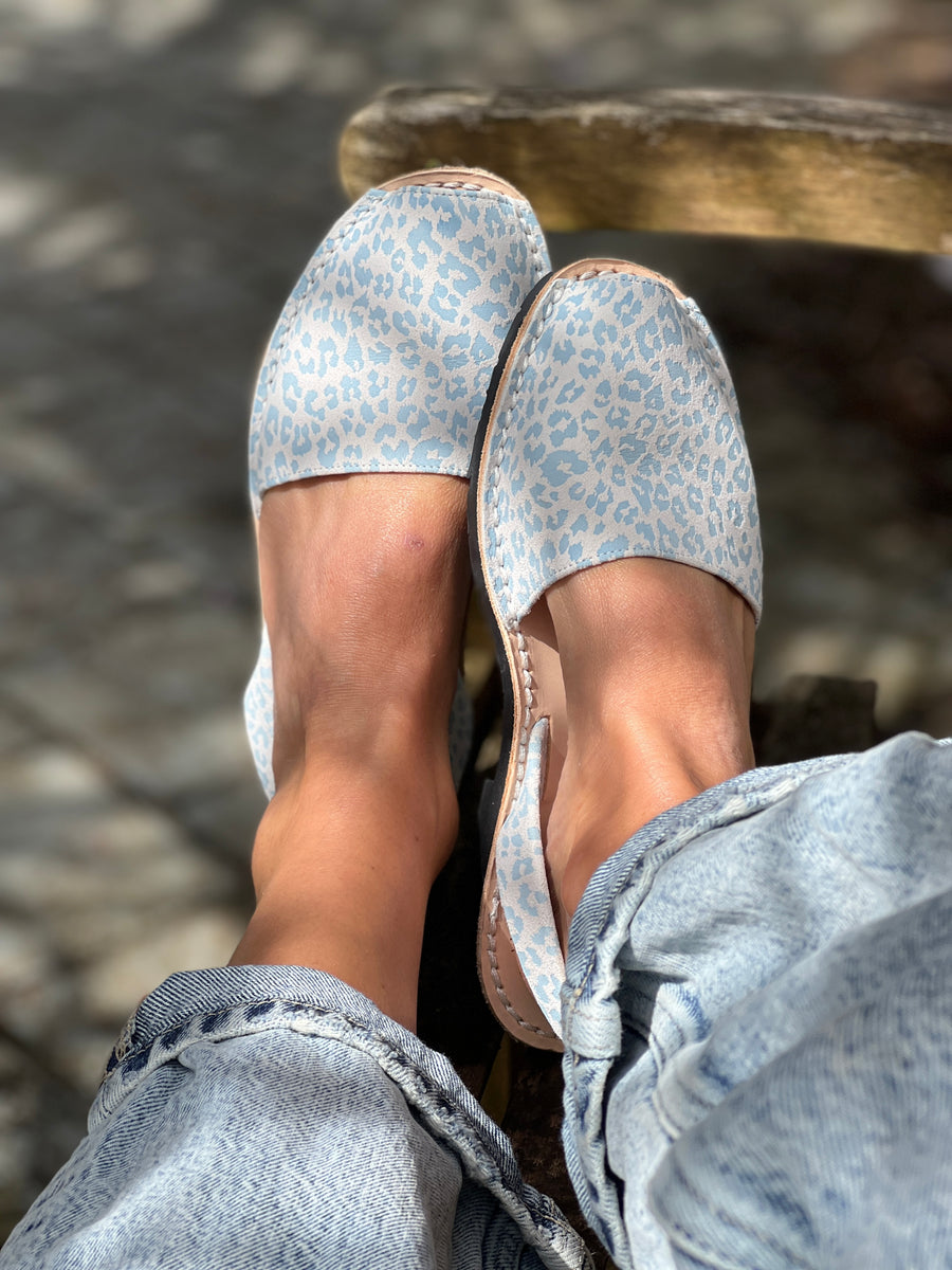 Blue Leopard Avarca