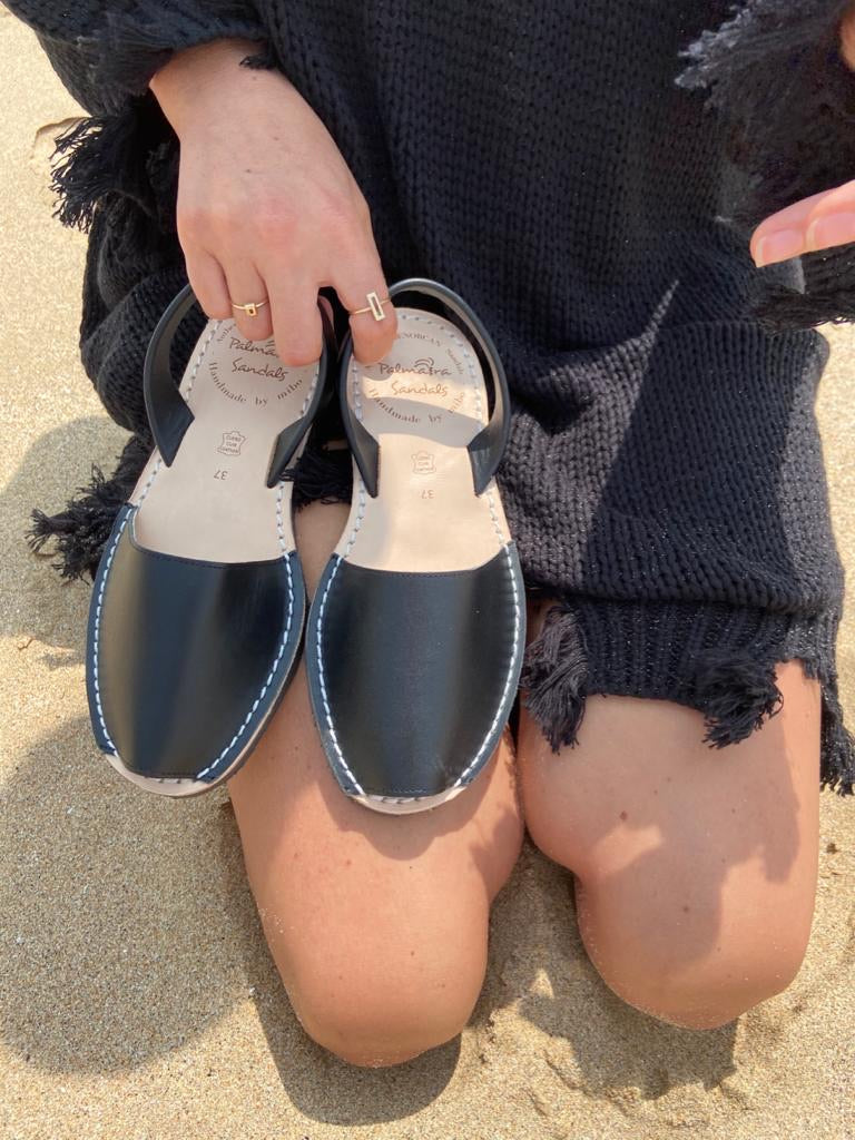 Black Leather Avarca