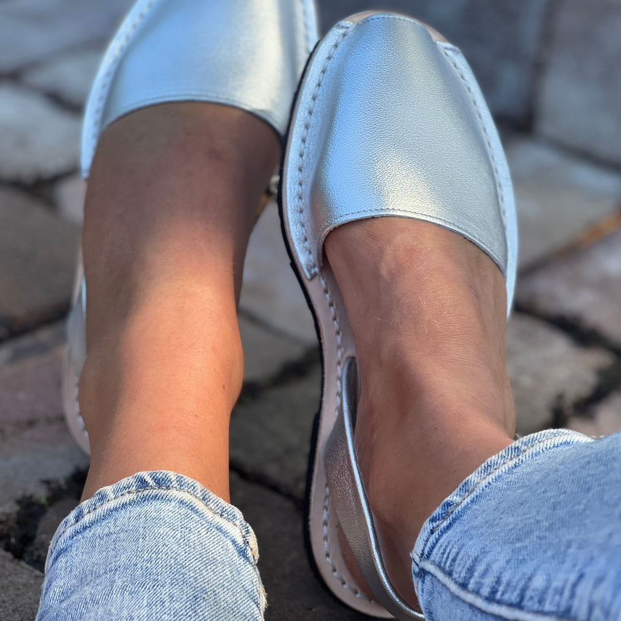Silver Metallic Avarca