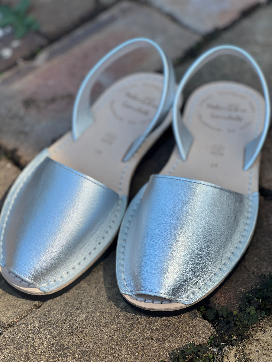 Silver Metallic Avarca