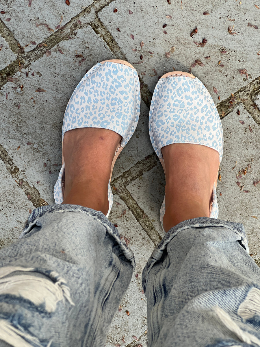 Blue Leopard Avarca